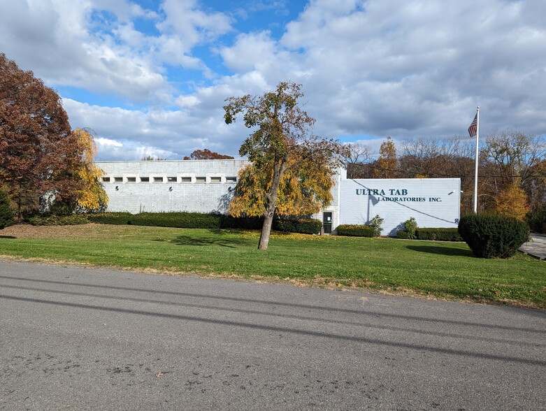 50 Toc Dr, Highland, NY for lease - Building Photo - Image 1 of 12