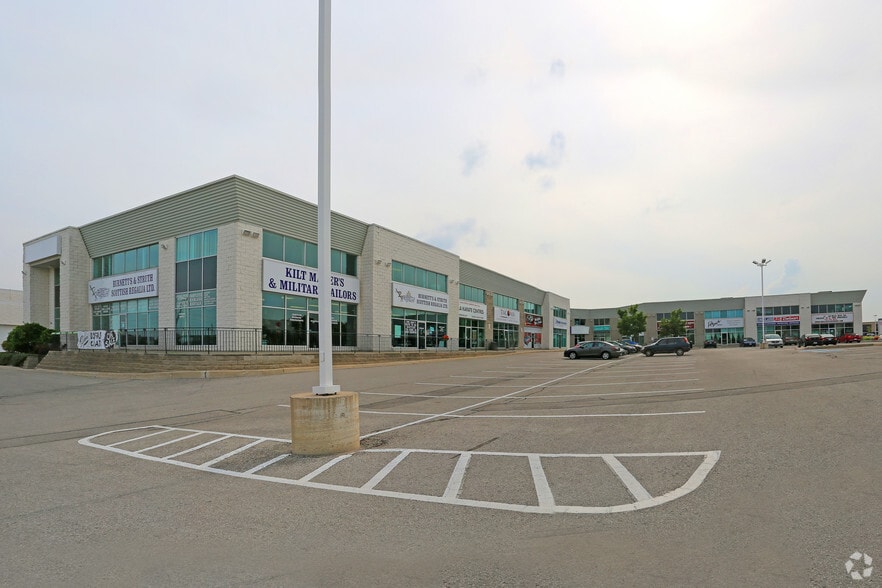 570 Bryne Dr, Barrie, ON for lease - Primary Photo - Image 1 of 14