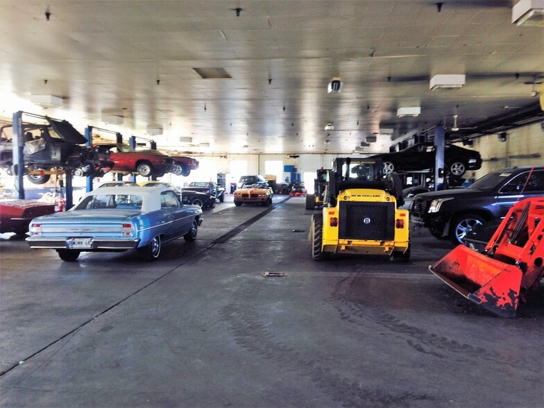 26100 Woodfield Rd, Damascus, MD 20872 Damascus Motors Building 1