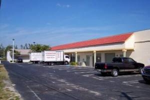 2940 Commerce Park Dr, Boynton Beach, FL for lease - Primary Photo - Image 1 of 12