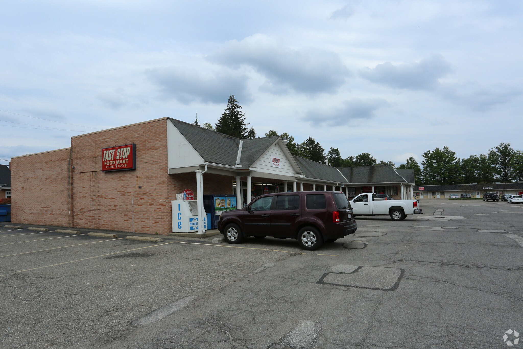 9429-9433 Olde 8 Rd, Northfield, OH for sale Primary Photo- Image 1 of 1