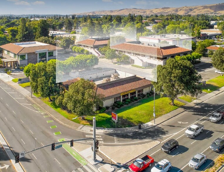 Bernal Business Center portfolio of 3 properties for sale on LoopNet.com - Building Photo - Image 1 of 8