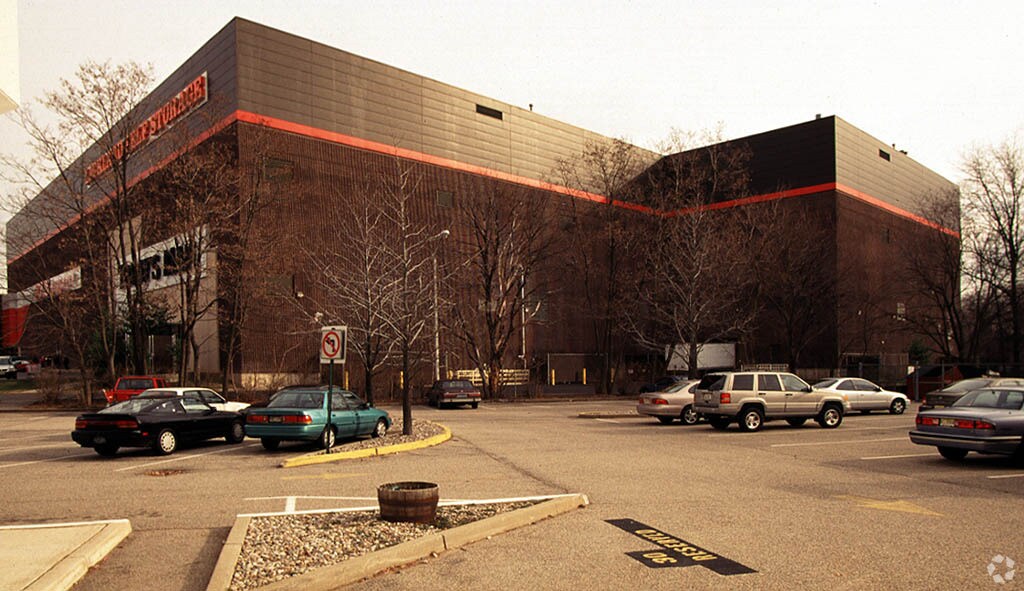 7779 Willowbrook Blvd, Wayne, NJ 07470