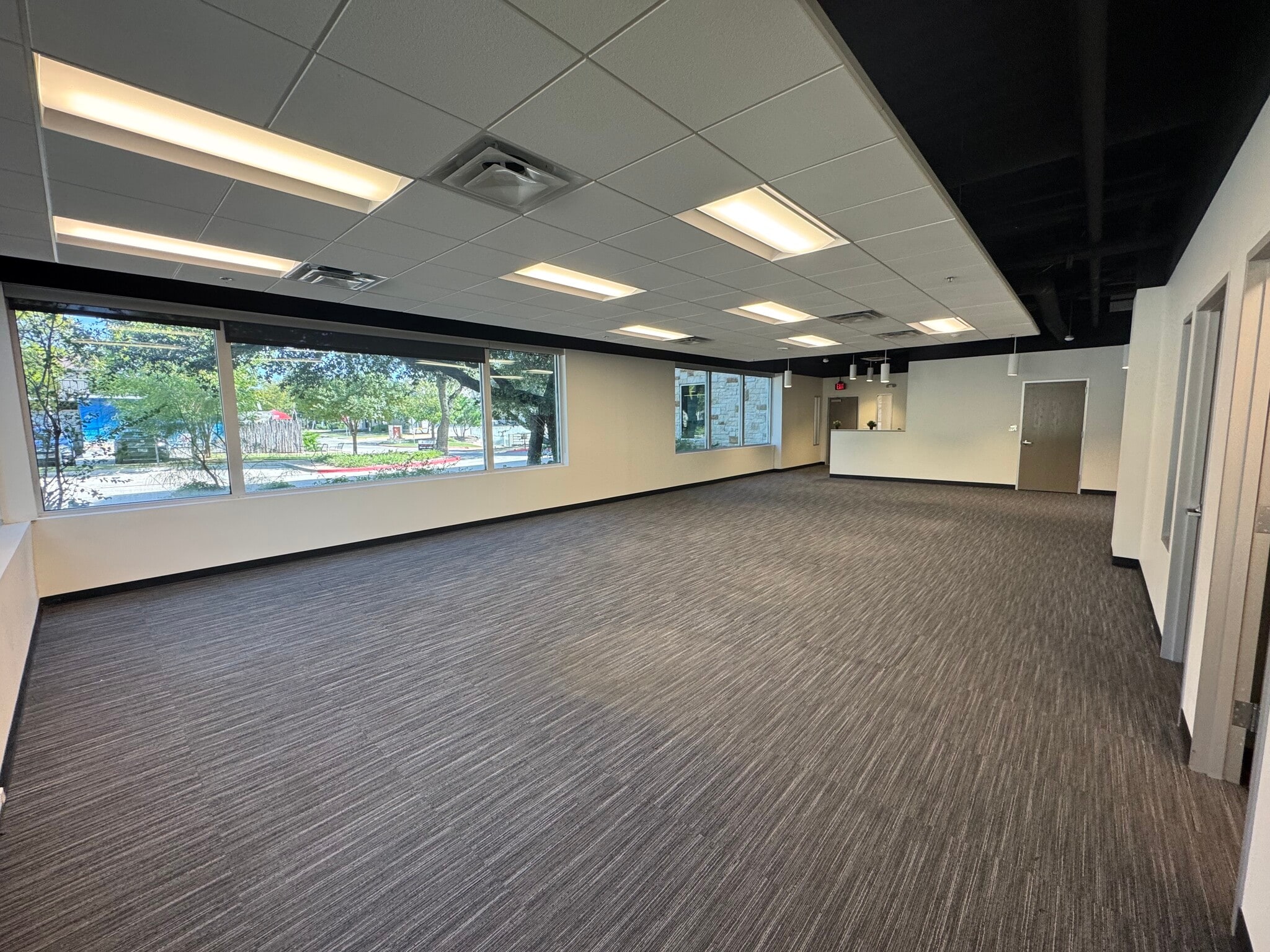 411 W Main St, Round Rock, TX for lease Interior Photo- Image 1 of 5