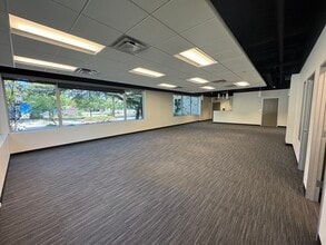411 W Main St, Round Rock, TX for lease Interior Photo- Image 1 of 5