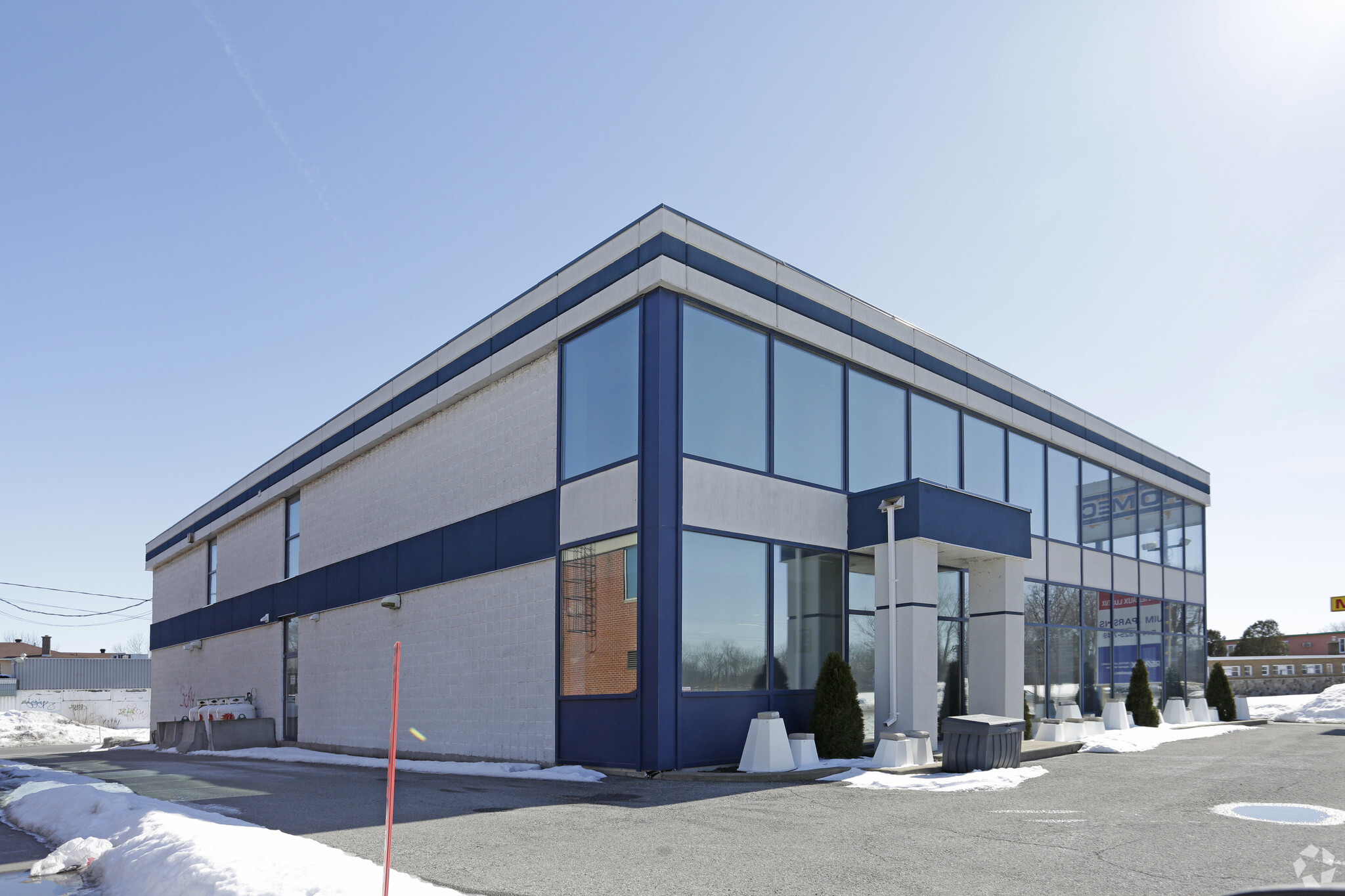 85 Aut du Souvenir, L'Île-Perrot, QC for lease Building Photo- Image 1 of 4