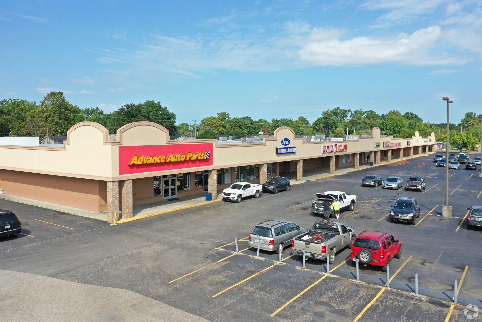 4930 Poplar Level Rd, Louisville, KY 40219 Poplar Plaza Center