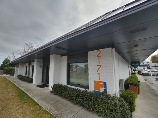 2175 Ashley Phosphate Rd, North Charleston, SC for sale - Building Photo - Image 2 of 12