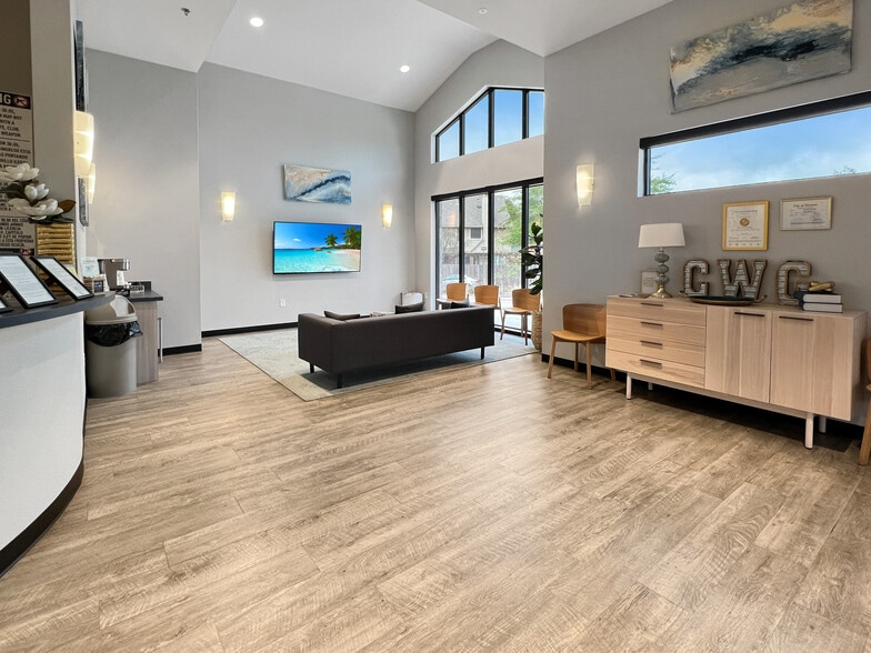 3312 Teasley Ln, Denton, TX for sale - Interior Photo - Image 3 of 6