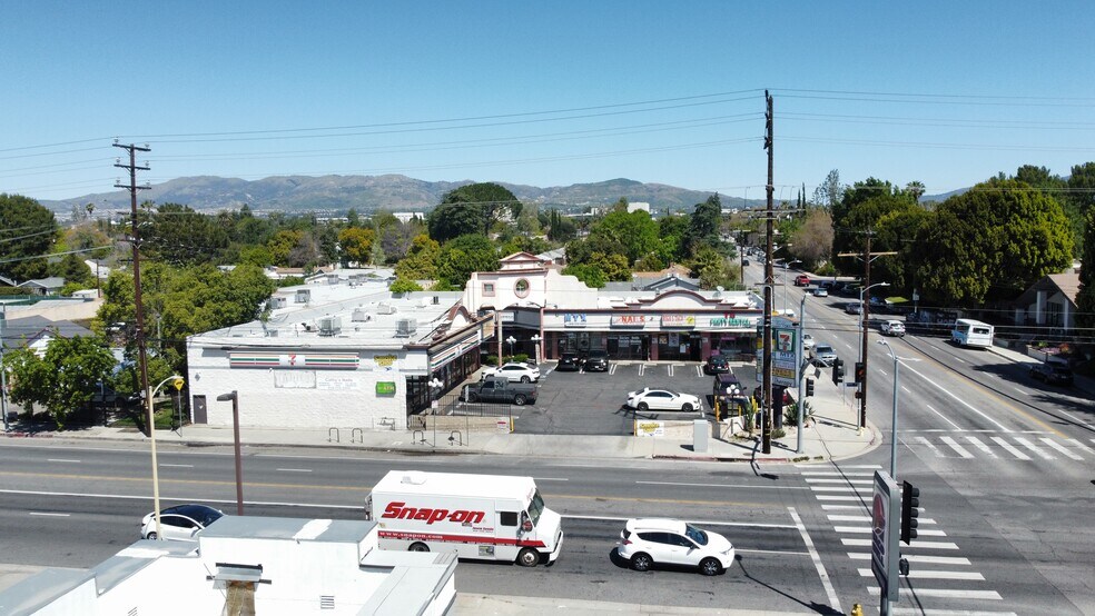 8707 Lindley Ave, Northridge, CA for lease - Building Photo - Image 2 of 7