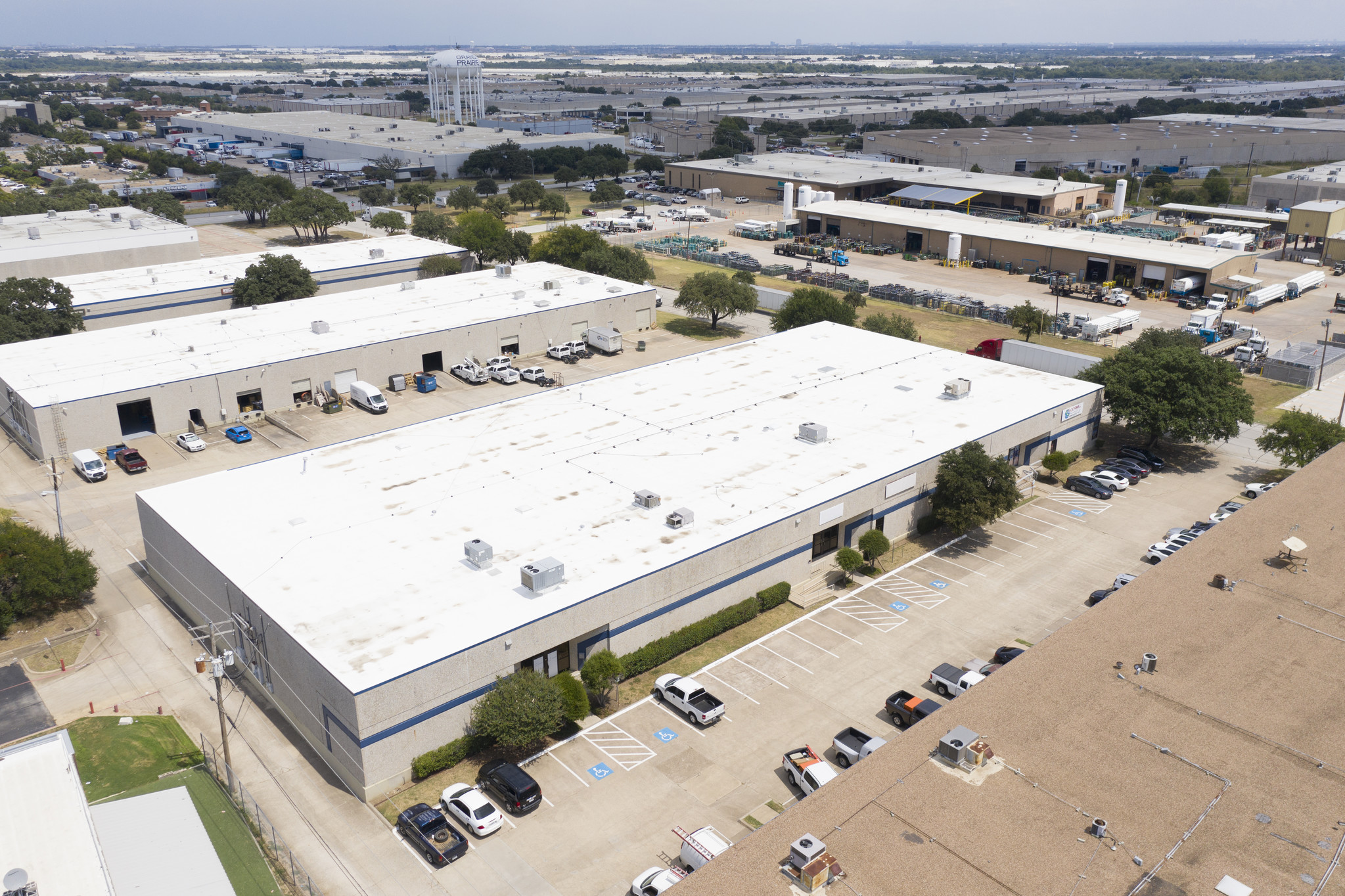 2009 108th St, Grand Prairie, TX for lease Building Photo- Image 1 of 11