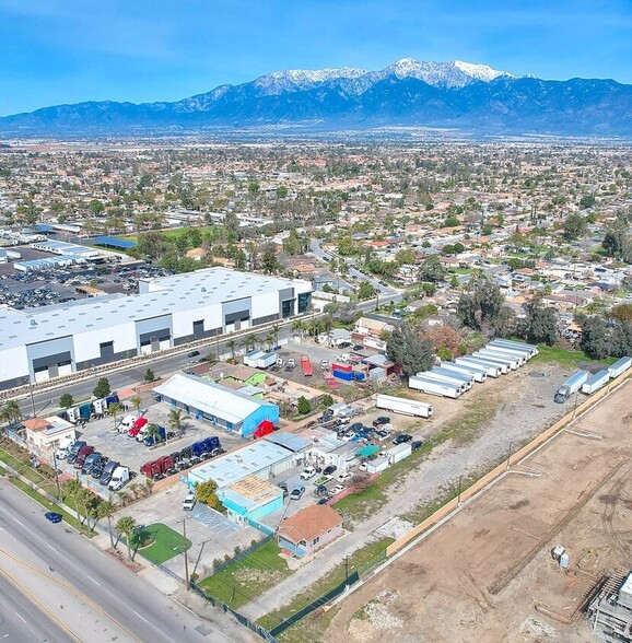 15954/15954 Valley Blvd, Fontana, CA for sale - Primary Photo - Image 1 of 4