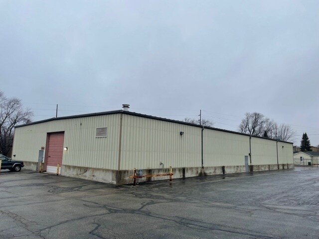 104 E Burnett St, Beaver Dam, WI for sale - Building Photo - Image 1 of 1