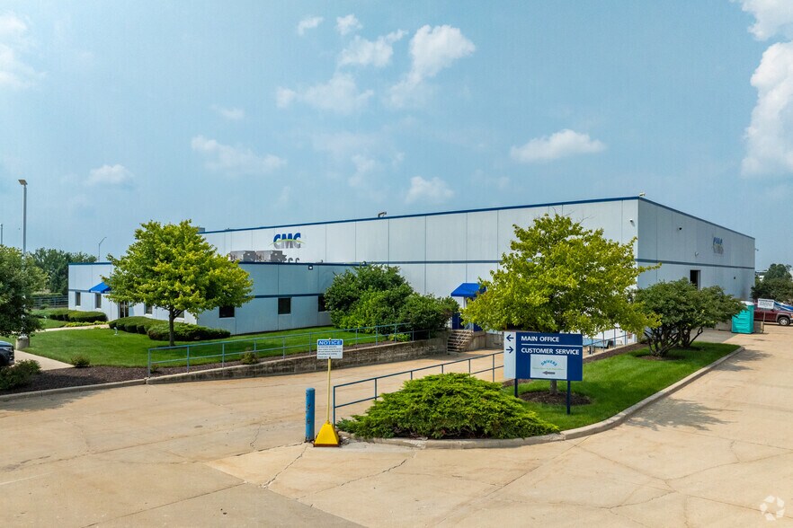 701 Crystal Pky, Belvidere, IL for sale - Primary Photo - Image 1 of 1