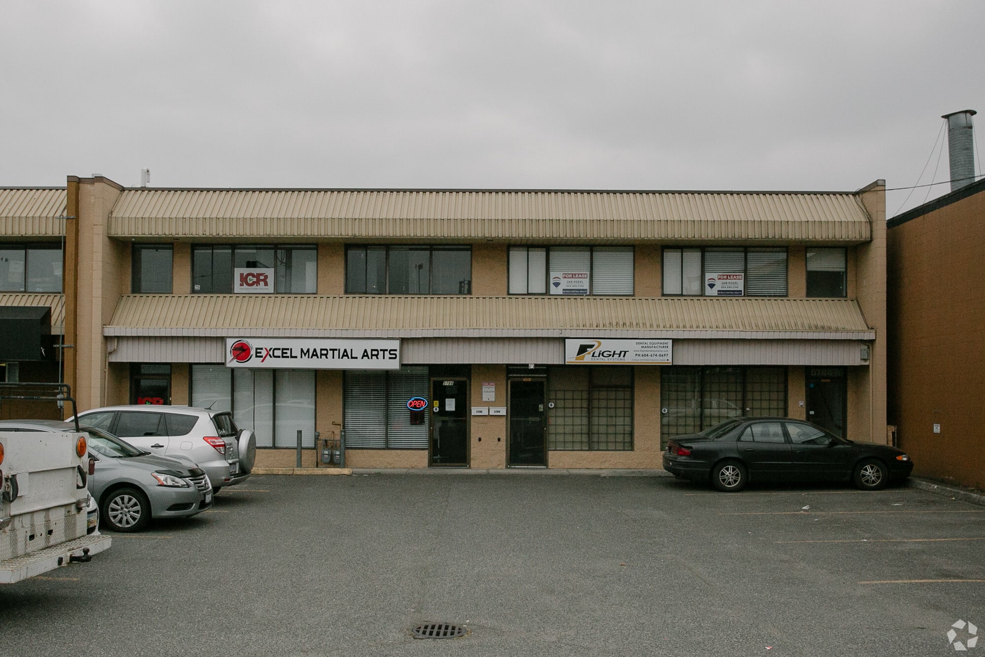 5784 203 St, Langley, BC for sale Primary Photo- Image 1 of 1