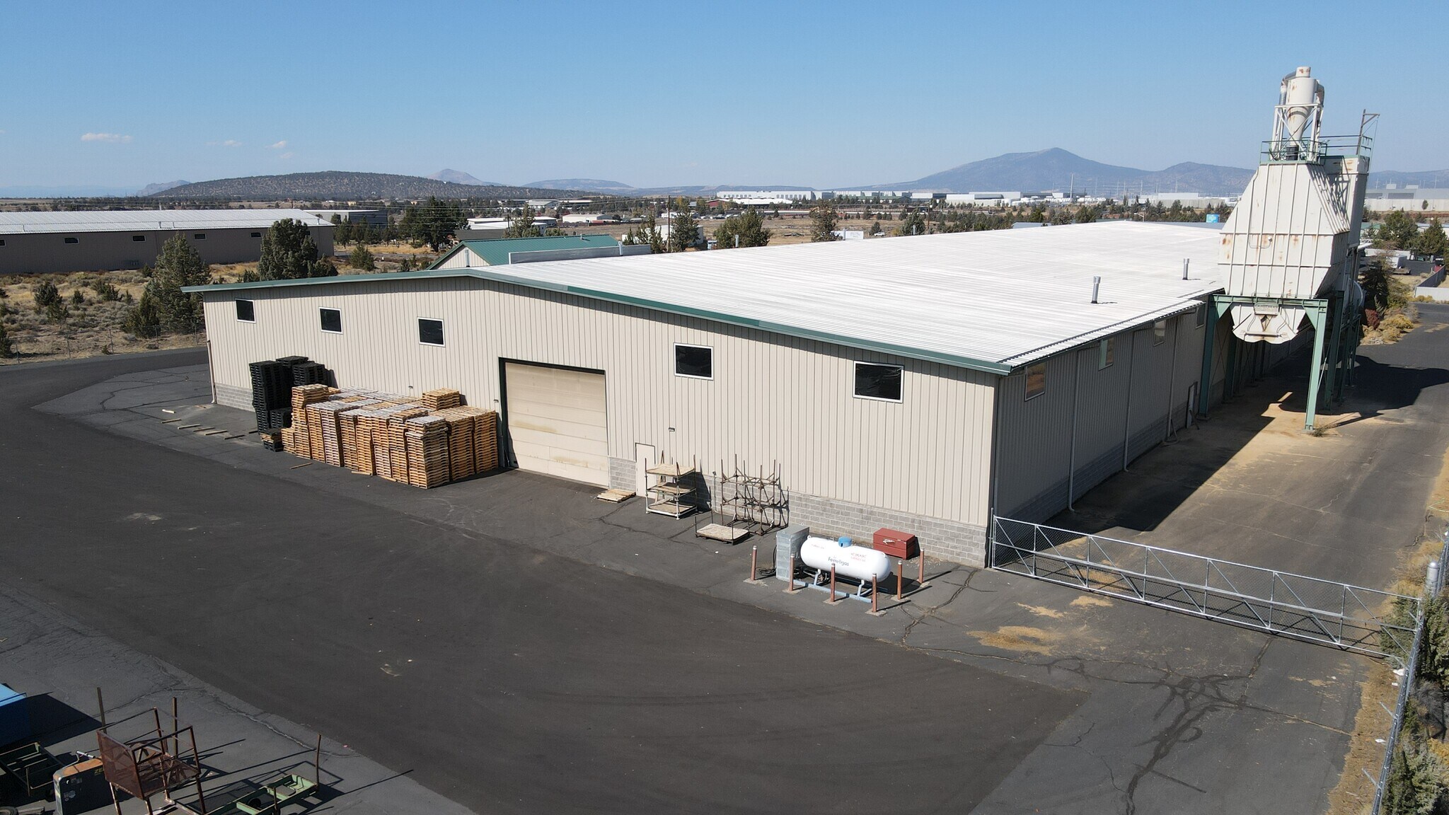 2816 SW Cessna Dr, Prineville, OR 97754 - CESSNA INDUSTRIAL COMPLEX ...