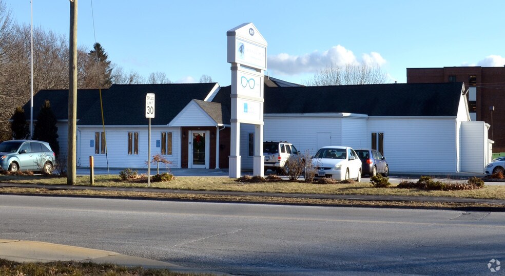 1041 Poquonnock Rd, Groton, CT for sale - Primary Photo - Image 1 of 1