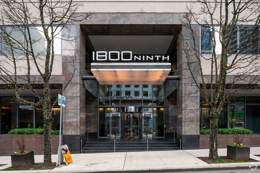 1800 9th Ave, Seattle, WA for lease - Building Photo - Image 3 of 18
