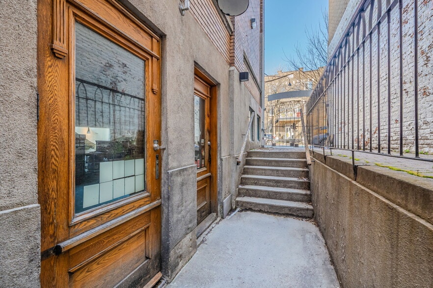 1375 Av Laurier E, Montréal, QC for sale - Building Photo - Image 3 of 22