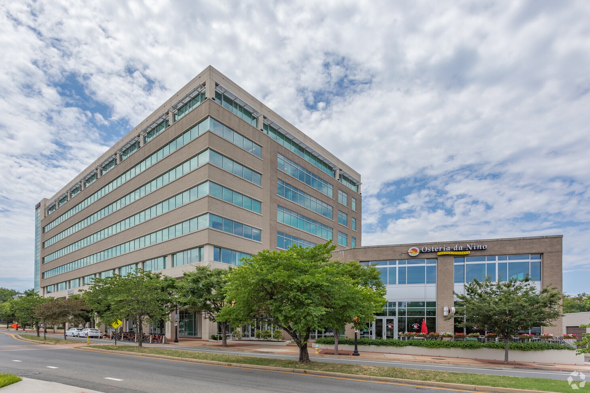 2900 S Quincy St, Arlington, VA 22206 Shirlington Tower