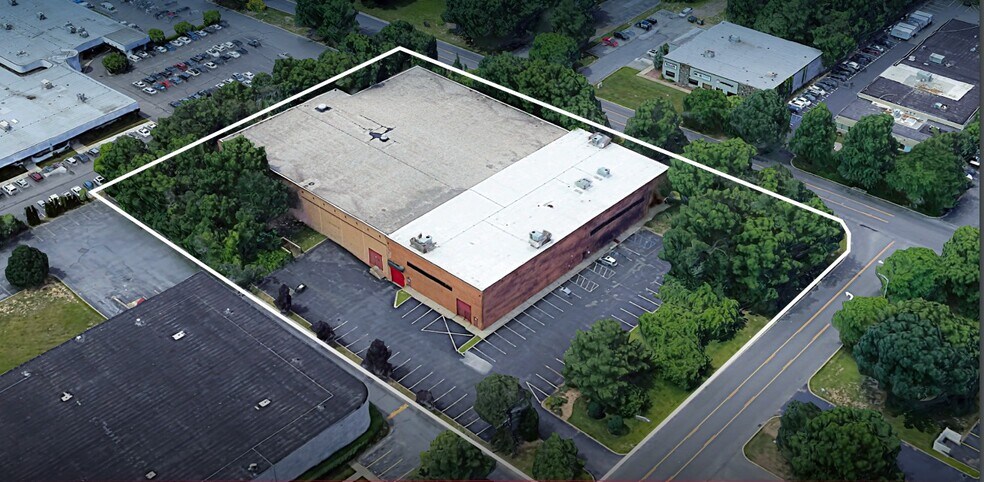 185 Adams Ave, Hauppauge, NY for sale - Building Photo - Image 1 of 1