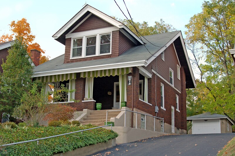 1013 Delta Ave, Cincinnati, OH for sale Primary Photo- Image 1 of 4