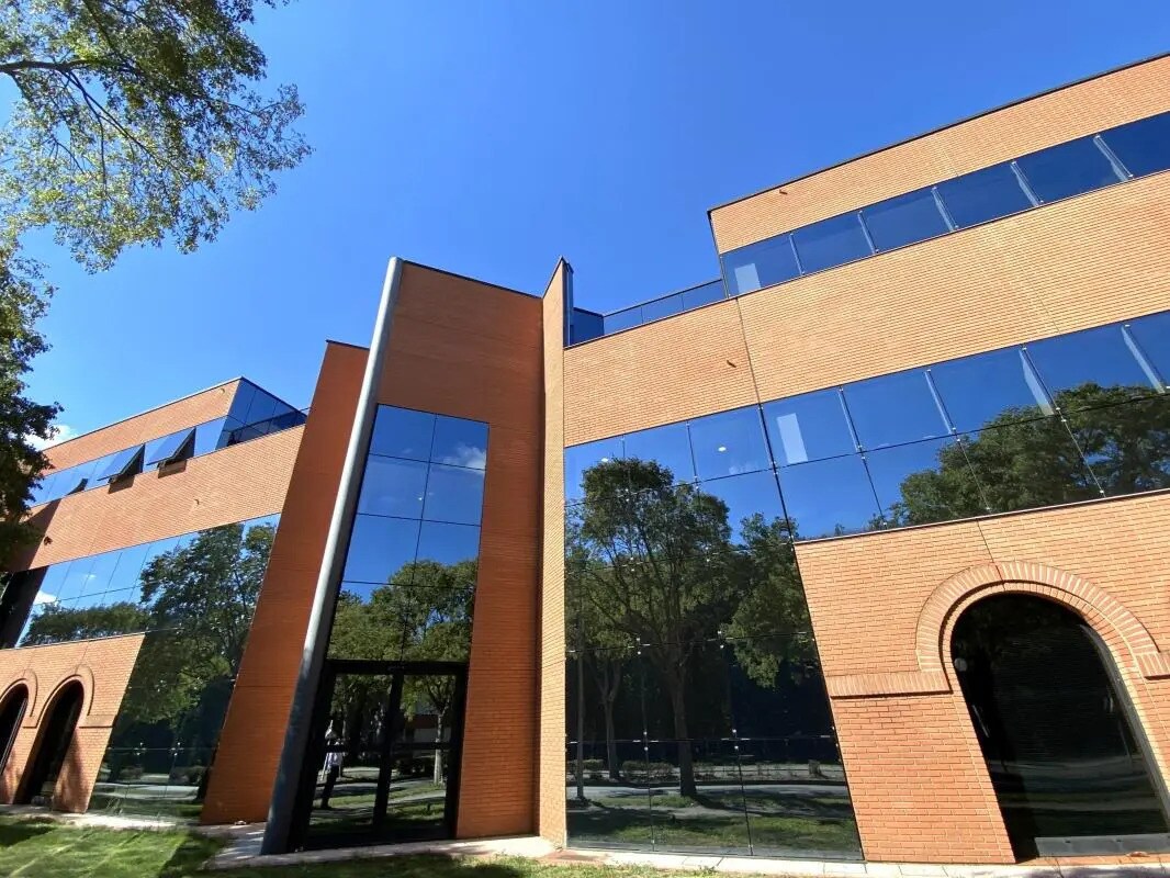 Office in Colomiers for lease Building Photo- Image 1 of 23