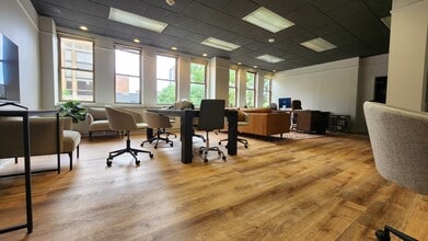 306 S Washington Ave, Royal Oak, MI for lease Interior Photo- Image 1 of 2