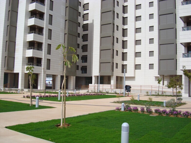 Office in Almería, Almería for lease - Building Photo - Image 2 of 19