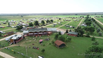 Shade Valley Camp Resort - Commercial Kitchen