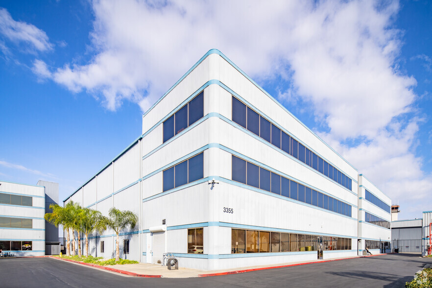 3355 E Spring St, Long Beach, CA for lease - Building Photo - Image 1 of 21