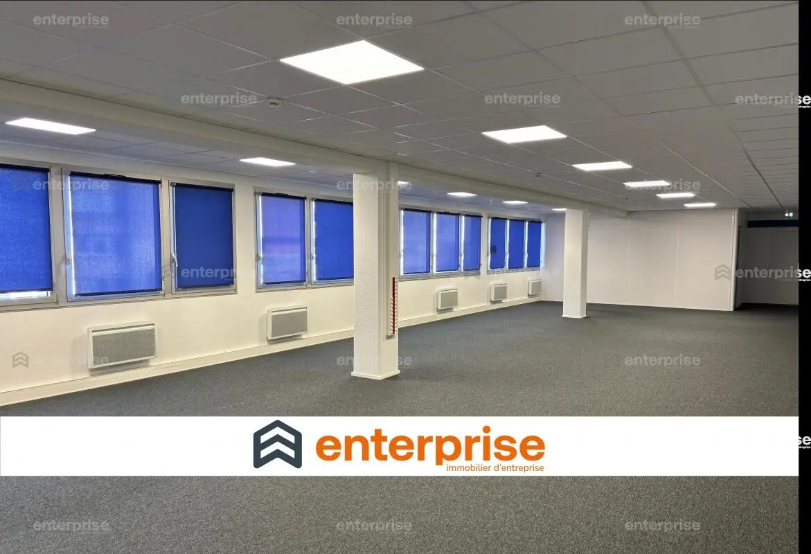 Office in Amiens for lease Interior Photo- Image 1 of 8