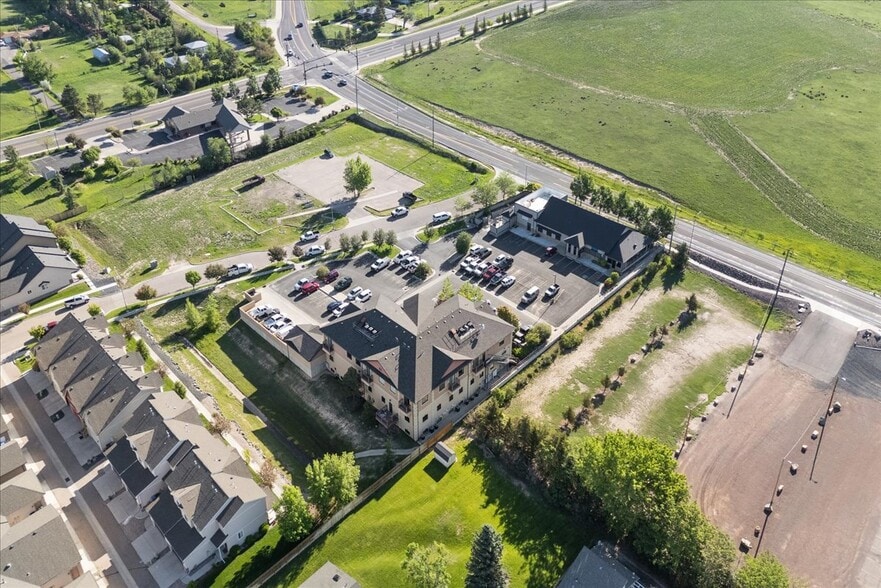 1103 Old Town Ln, Cheyenne, WY for sale - Building Photo - Image 2 of 49