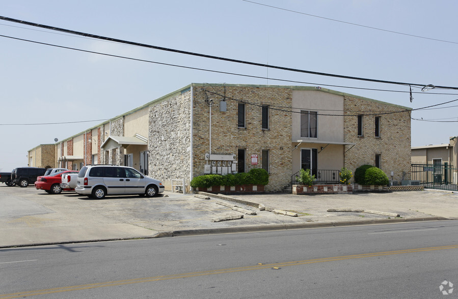 314 E Nakoma St, San Antonio, TX for lease - Primary Photo - Image 3 of 4