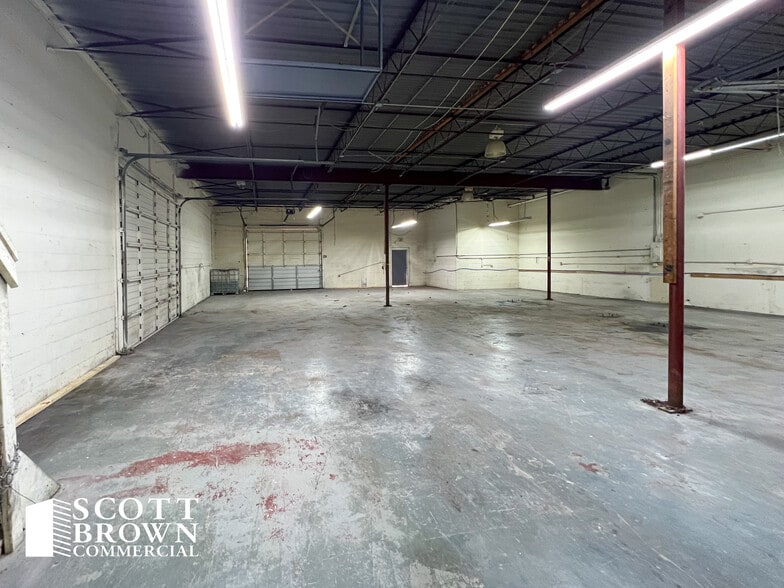 10420 Plano Rd, Dallas, TX for lease - Interior Photo - Image 2 of 15