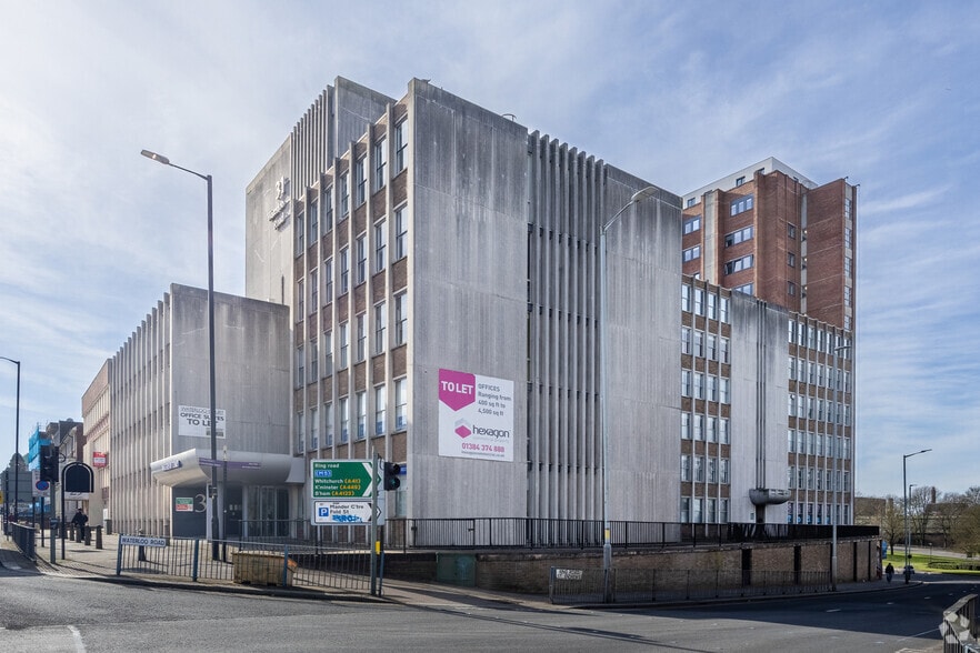 31 Waterloo Rd, Wolverhampton for lease - Primary Photo - Image 1 of 7