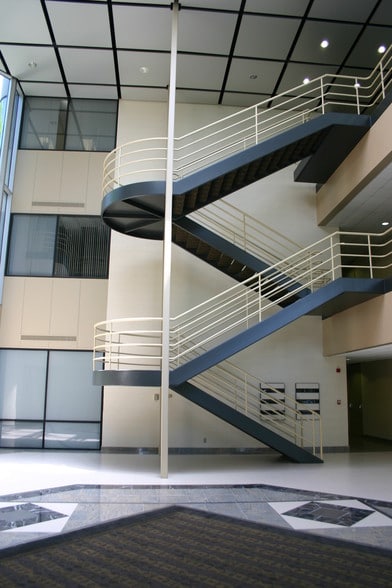 2601 Fortune Cir E, Indianapolis, IN for sale - Interior Photo - Image 2 of 10