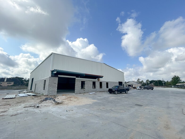 6016 N Eldridge Pky, Houston, TX for lease - Building Photo - Image 3 of 7