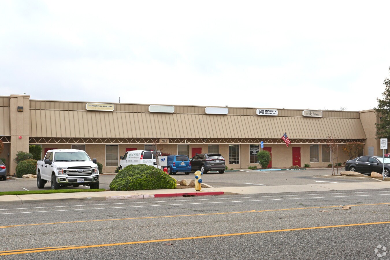 1486 Tollhouse Rd, Clovis, CA 93611