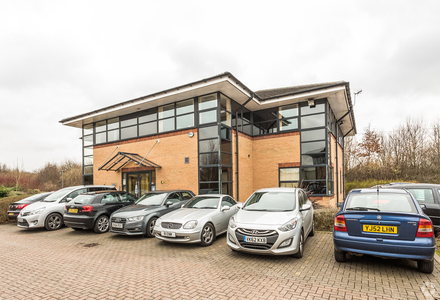 Commercial Rd, Darwen for sale - Building Photo - Image 1 of 12