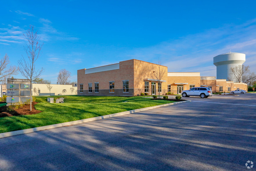 1740 Thomas Paine Pky, Dayton, OH for lease - Primary Photo - Image 1 of 9