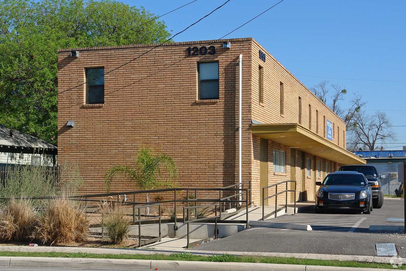 1203 Buena Vista St, San Antonio, TX 78207