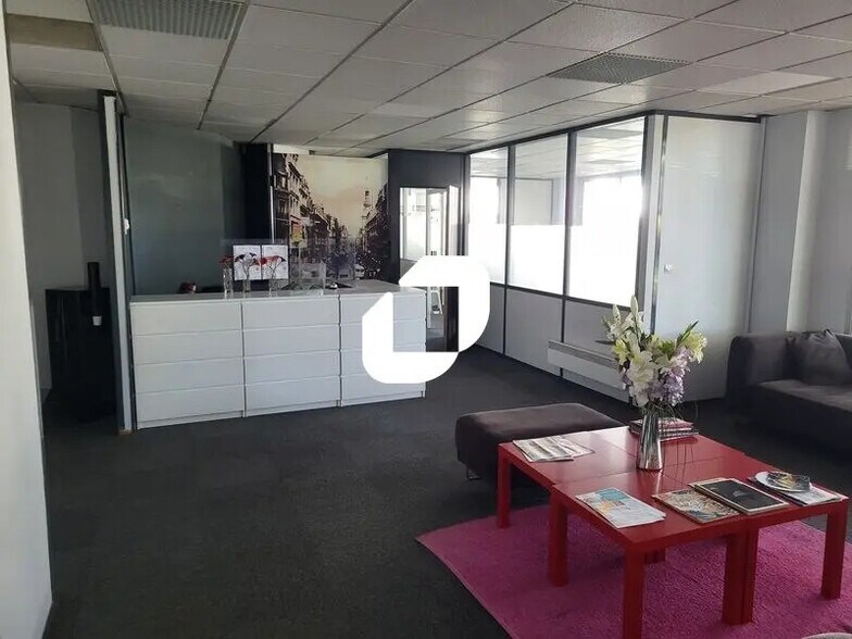Office in Mérignac for sale - Interior Photo - Image 3 of 15