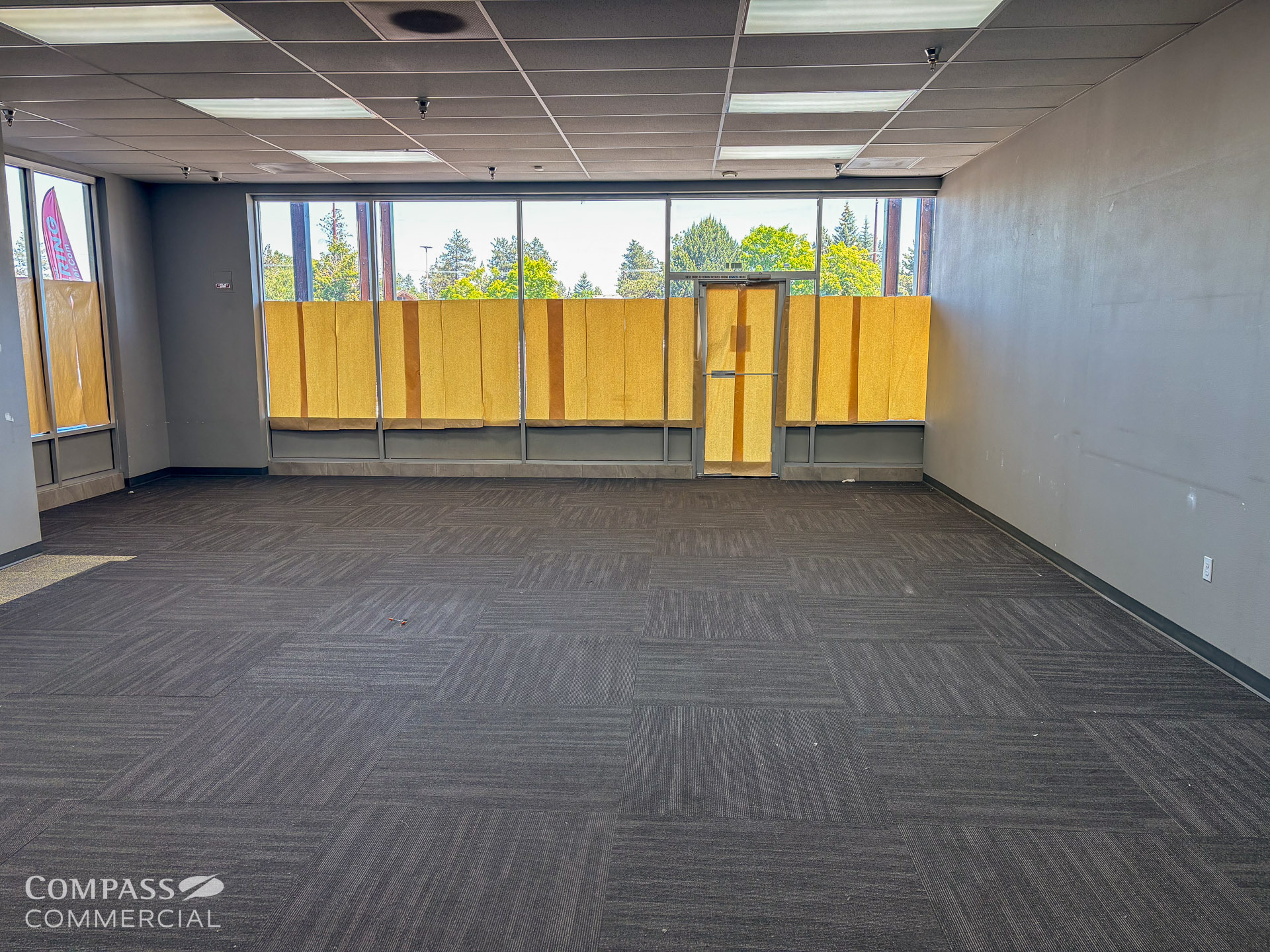 61535 S Highway 97, Bend, OR for lease Interior Photo- Image 1 of 3