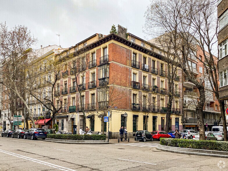 Multifamily in Madrid, Madrid for sale - Building Photo - Image 1 of 1