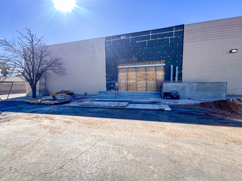 3001 W Loop 250 N, Midland, TX for lease - Building Photo - Image 3 of 12