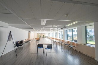 2 Rue De Villiers, Levallois-Perret for lease Interior Photo- Image 1 of 2