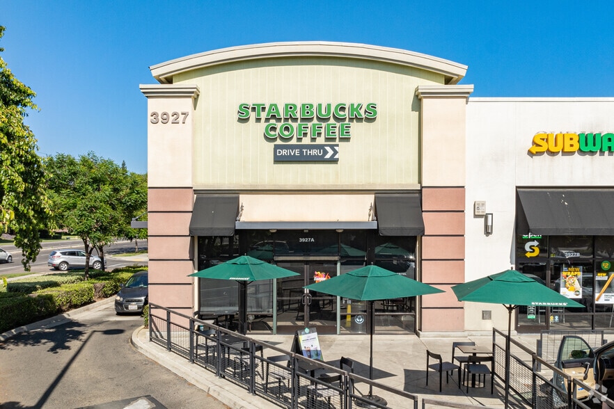 3927 W Caldwell Ave, Visalia, CA for lease - Building Photo - Image 2 of 10