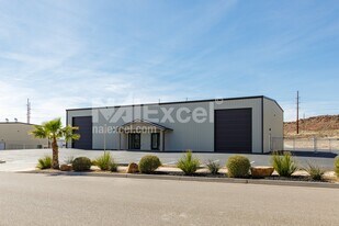 5K SF Flex Industrial Bldg w/ Large Yard! - Business Park