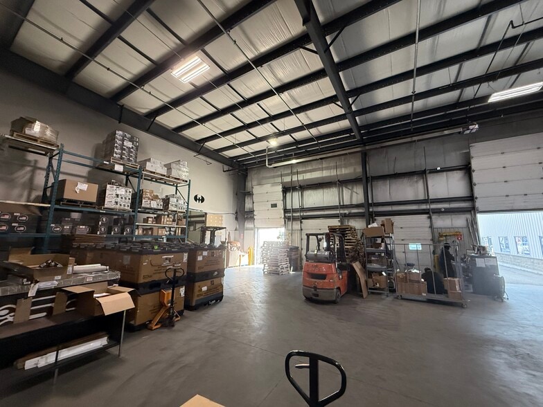 17531 114th Ave NW, Edmonton, AB for sale - Building Photo - Image 3 of 5